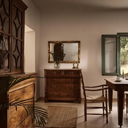 Phi Simple Living Quarters * Akrotiri (Zakynthos)