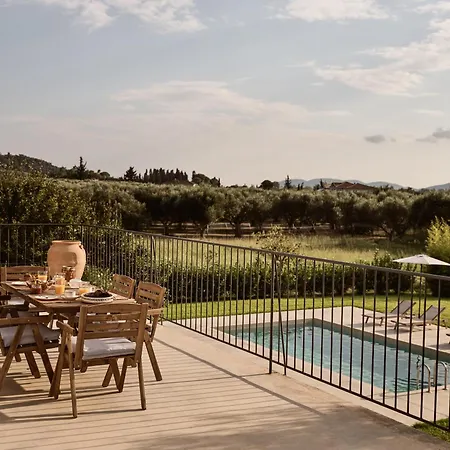 Vila Phi Simple Living Quarters *