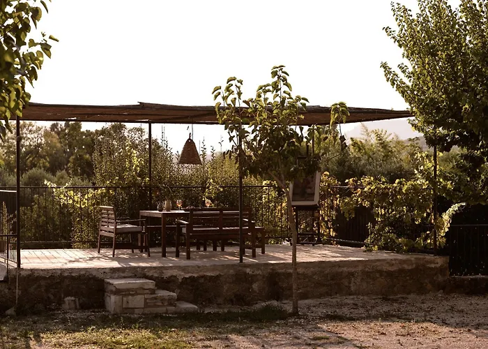 Phi Simple Living Quarters * Akrotiri (Zakynthos)