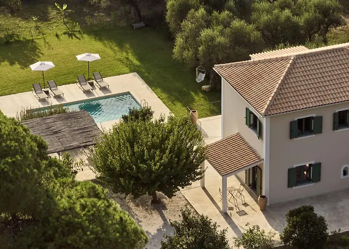 Phi Simple Living Quarters *