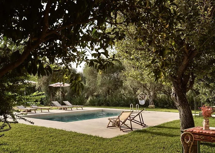 Phi Simple Living Quarters Villa Akrotiri (Zakynthos)