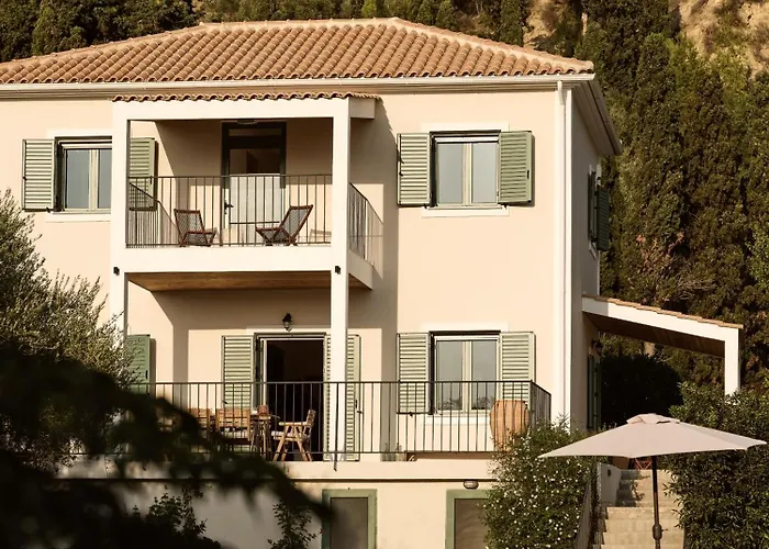 Phi Simple Living Quarters